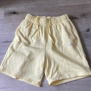 ‼️MOVING SALE ‼️ALO yoga sweatshorts